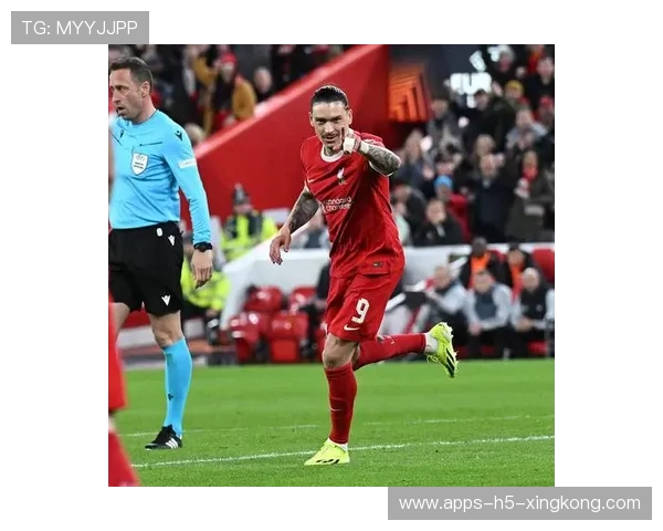 达尔文努涅斯腾空抽射斩获进球,利物浦现场欢腾 达尔文努涅斯腾空抽射斩获进球,利物浦现场欢腾