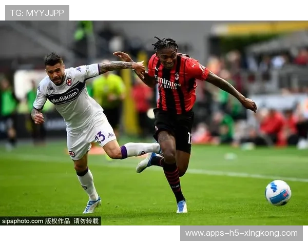 佛罗伦萨连续突破直指禁区核心 佛罗伦萨连续突破直指禁区核心